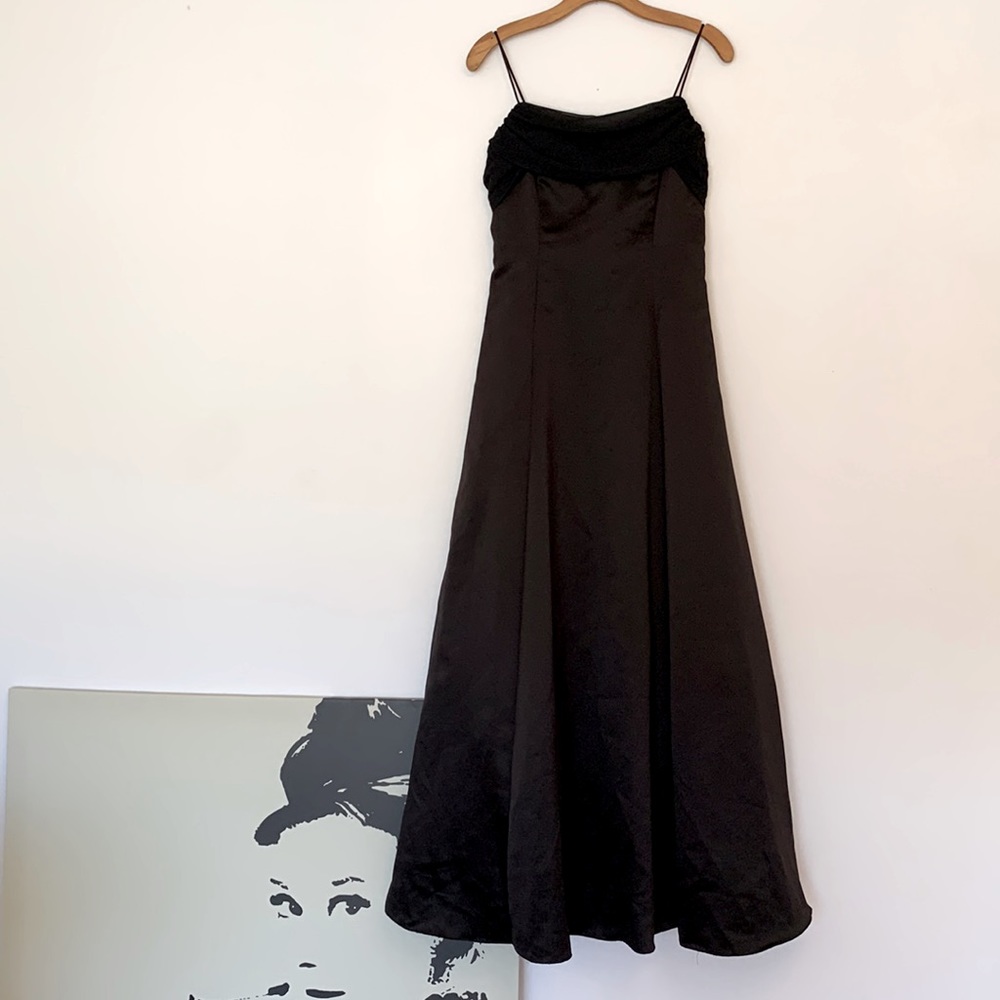 Michaelangelo Black Satin Formal Floor Length Gown Dress Size 6